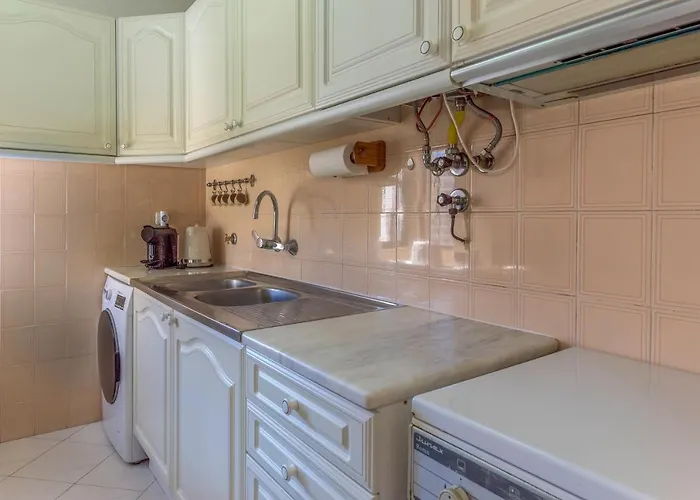 Flh Da Rocha Marine Design Flat